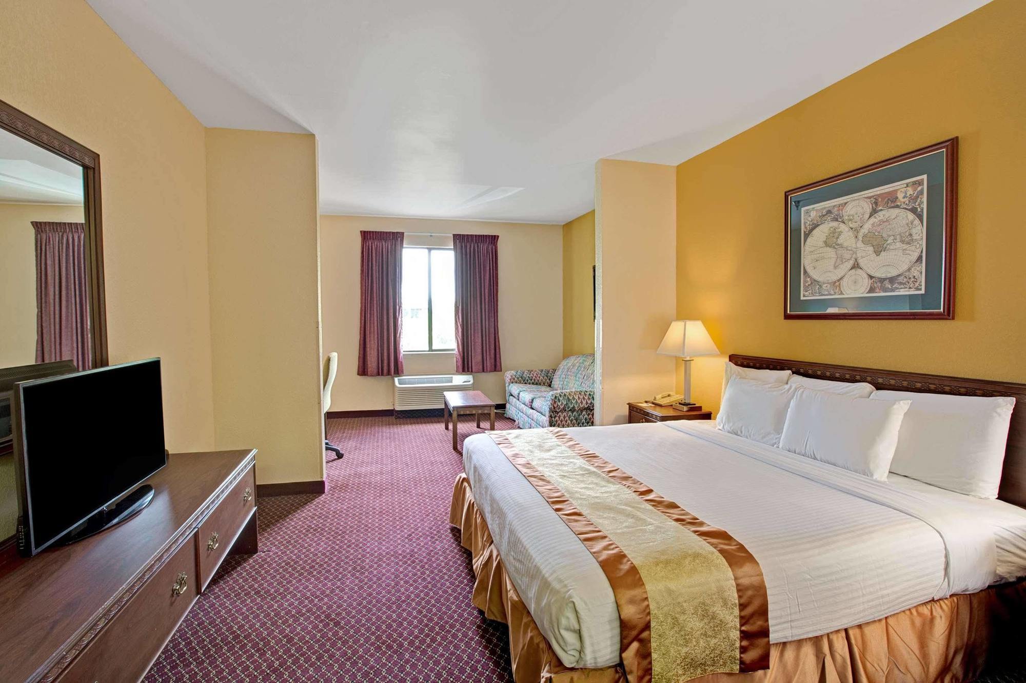 Days Inn & Suites By Wyndham Hickory Exterior photo
